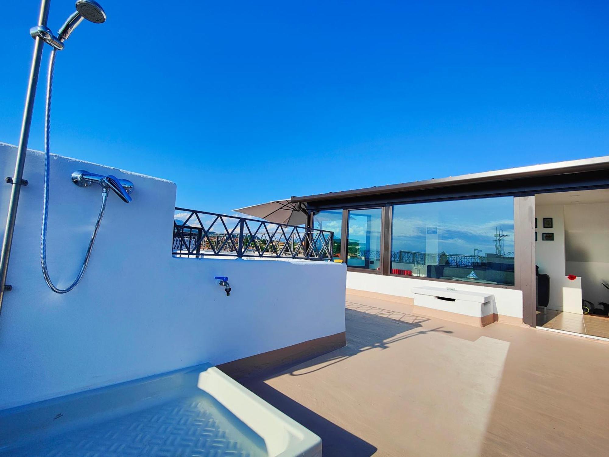 Appartamento Con Vista Mozzafiato 拉齐塞 外观 照片